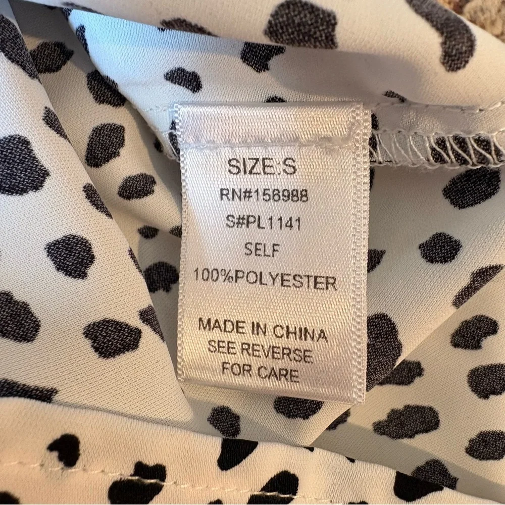 White and Black Animal Leopard Print Blouse - Women’s Size Small - Picture 6 of 6